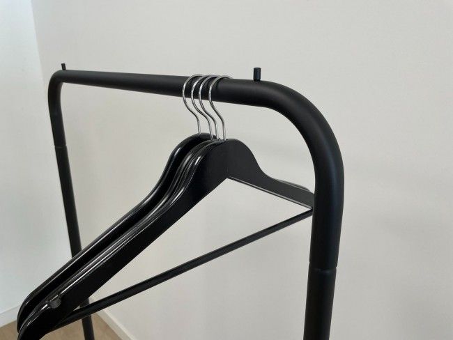 Kledingrek B70 x H154 x D55 zwart detail 2