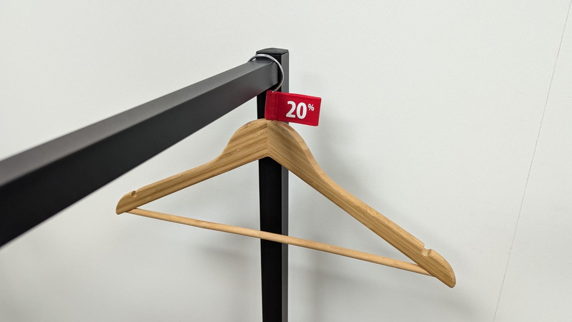 Label aanduider vaantje kledinghangers 20% rood