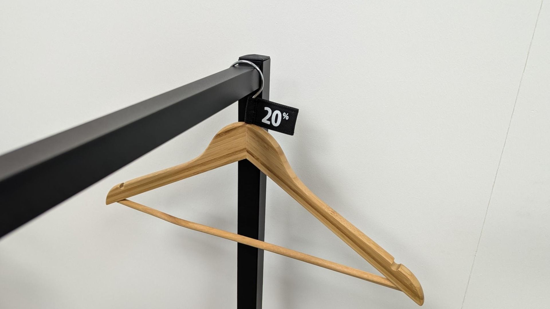 Label aanduider vaantje kledinghangers 20% zwart