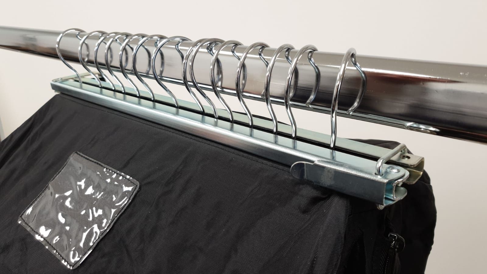 Kleding collectiehoes L 135cm met klem zwart voorbeeld