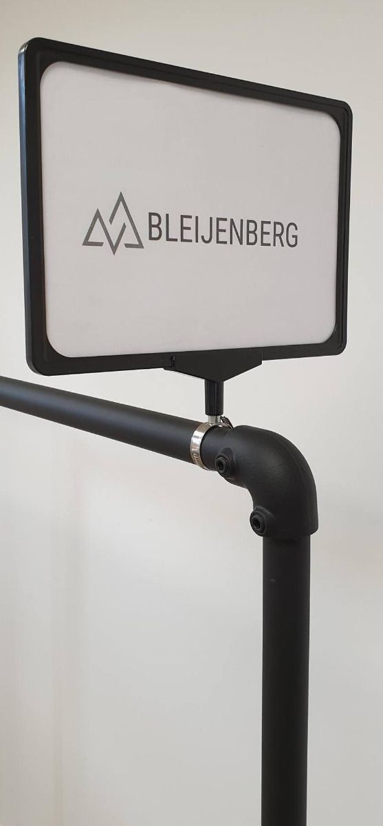 prijskaart raam kledingrek horizontaal