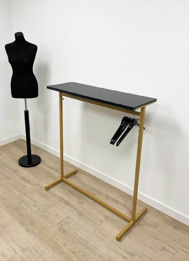 Kledingrek design 98 x 123-187cm verstelbaar goud met zwart legbord voorbeeld laag