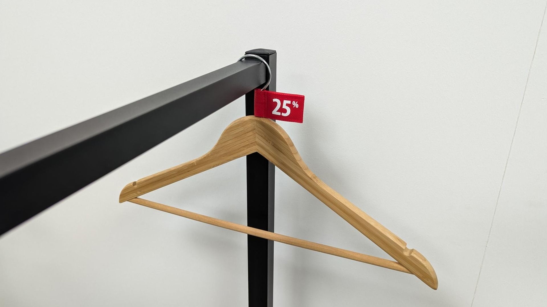 Label aanduider vaantje kledinghangers 25% rood